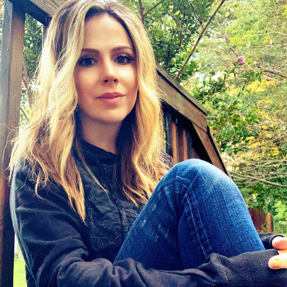 Meet your Posher, Melissa - Picture 1 of 1